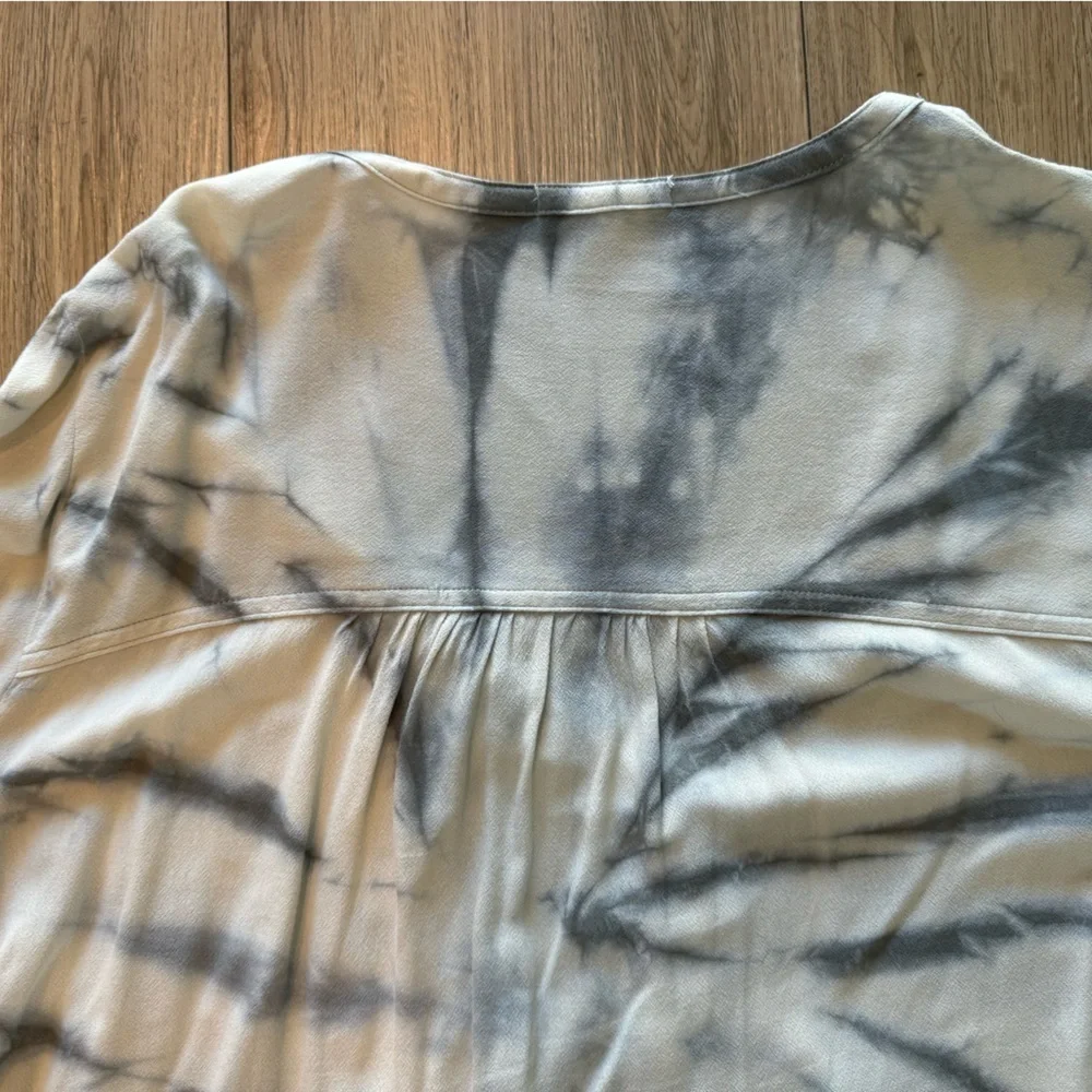 Splendid Tie Dye Blouse Size M